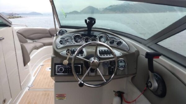 No. 618 - Crownline 260 LS