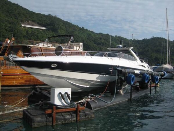 No. 154 - Sunseeker 48 (Superhawk) Plus Float Lift