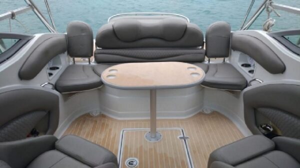 No. 618 - Crownline 260 LS