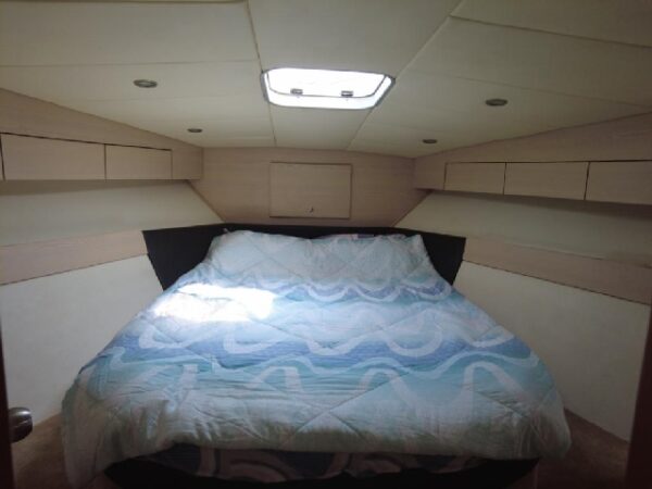 No. 653 Fairline 36